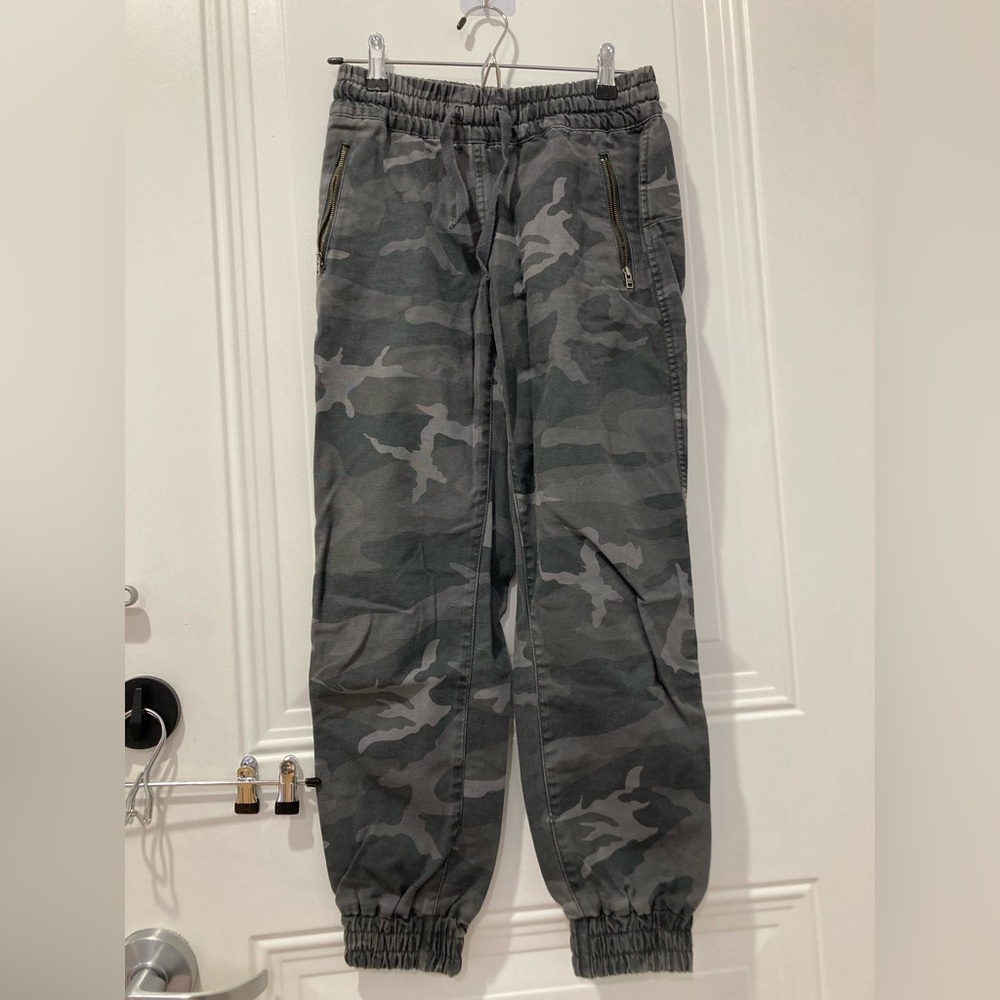 Aritzia TNA pants XXS